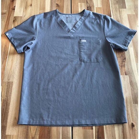 FIGS Leon Three-Pocket Scrub Top™ - Picture 3 of 6